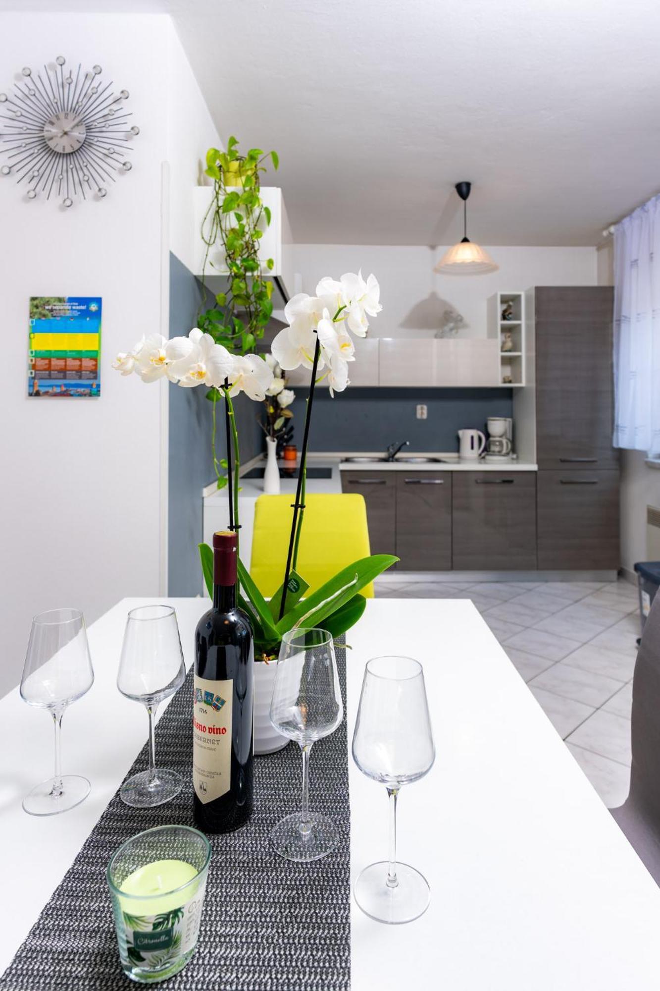 Apartments Lores Rab Town Ngoại thất bức ảnh