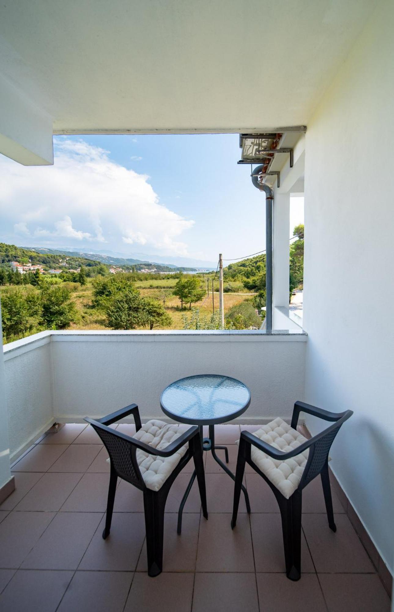 Apartments Lores Rab Town Ngoại thất bức ảnh