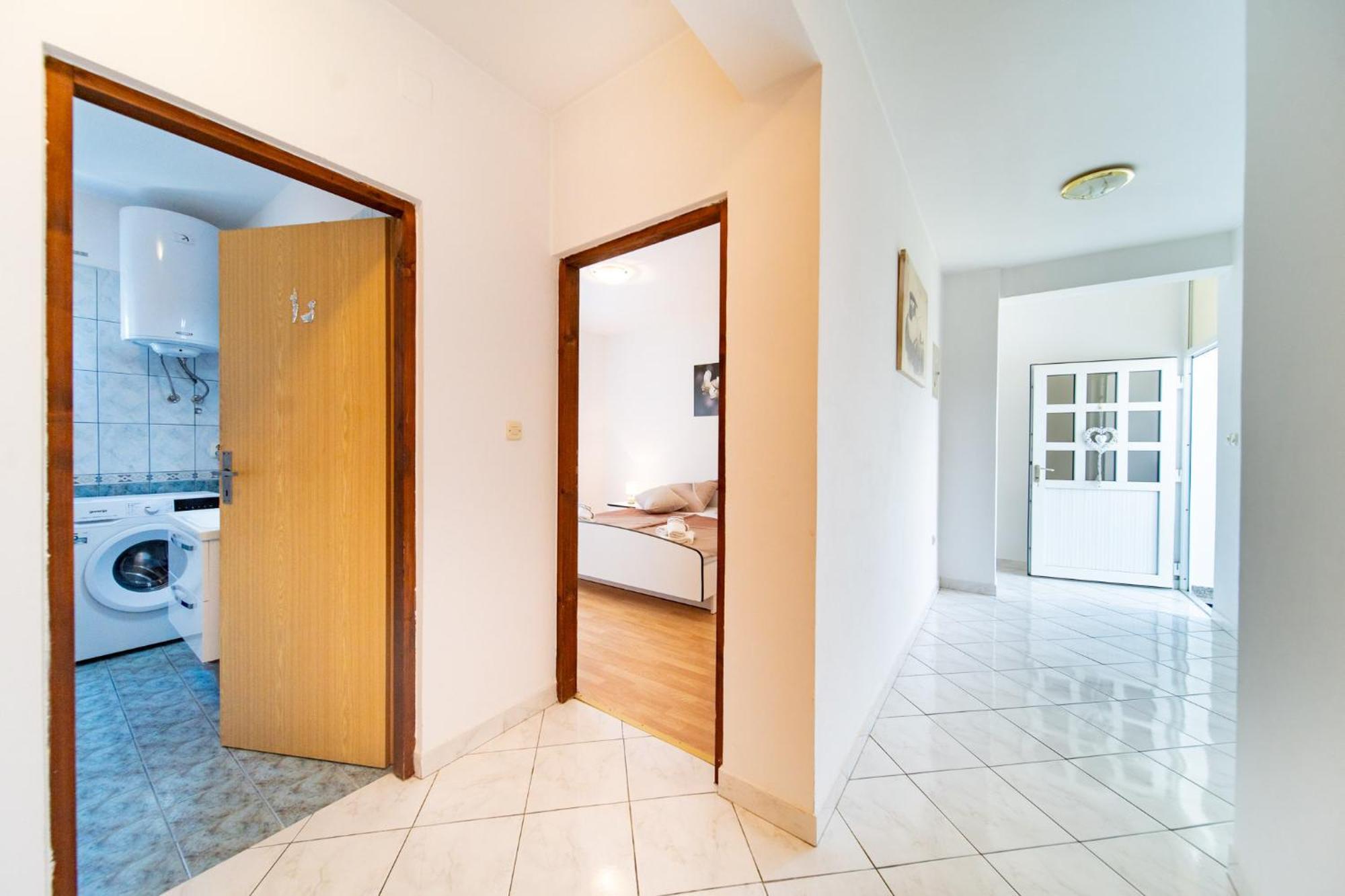 Apartments Lores Rab Town Ngoại thất bức ảnh