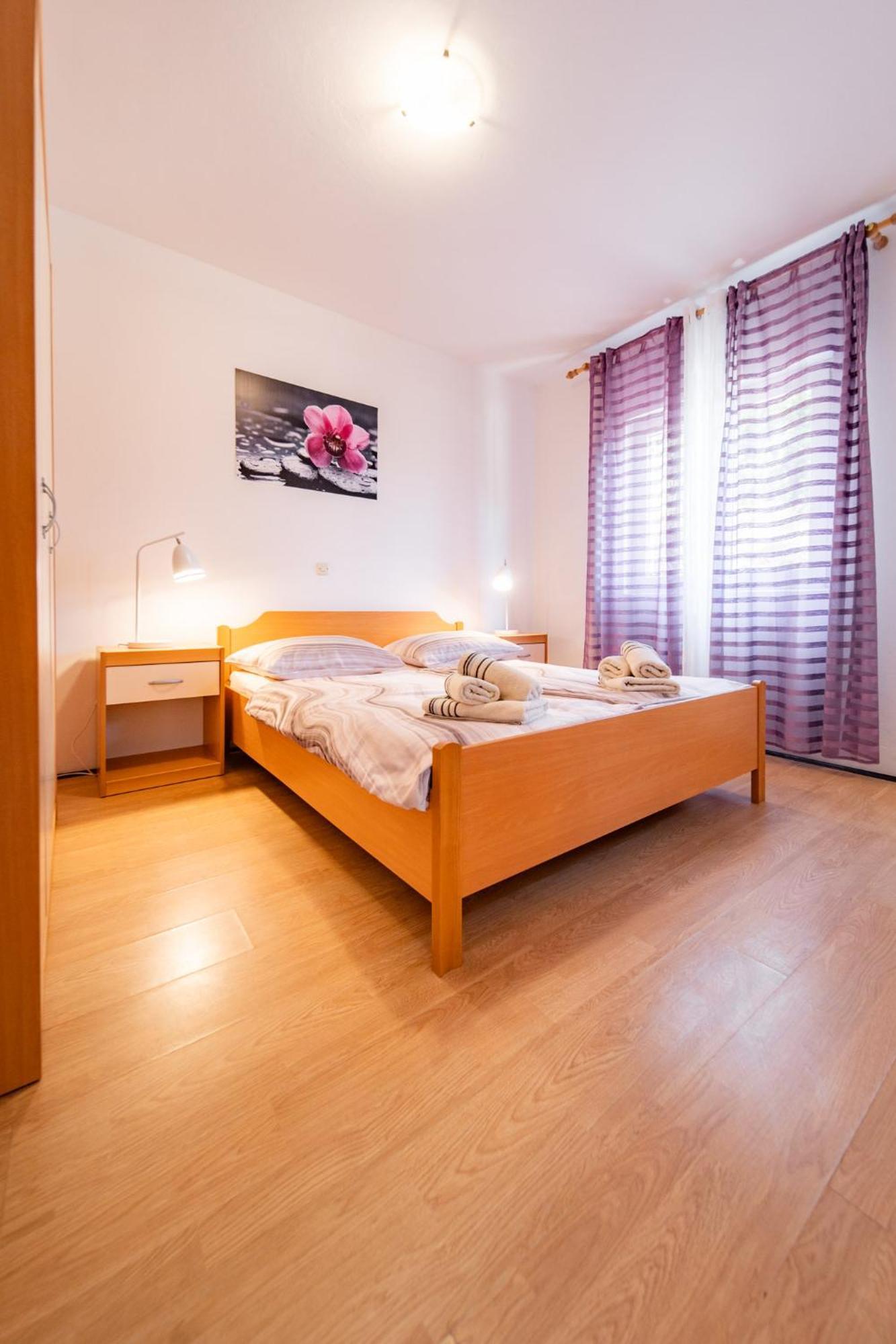 Apartments Lores Rab Town Ngoại thất bức ảnh