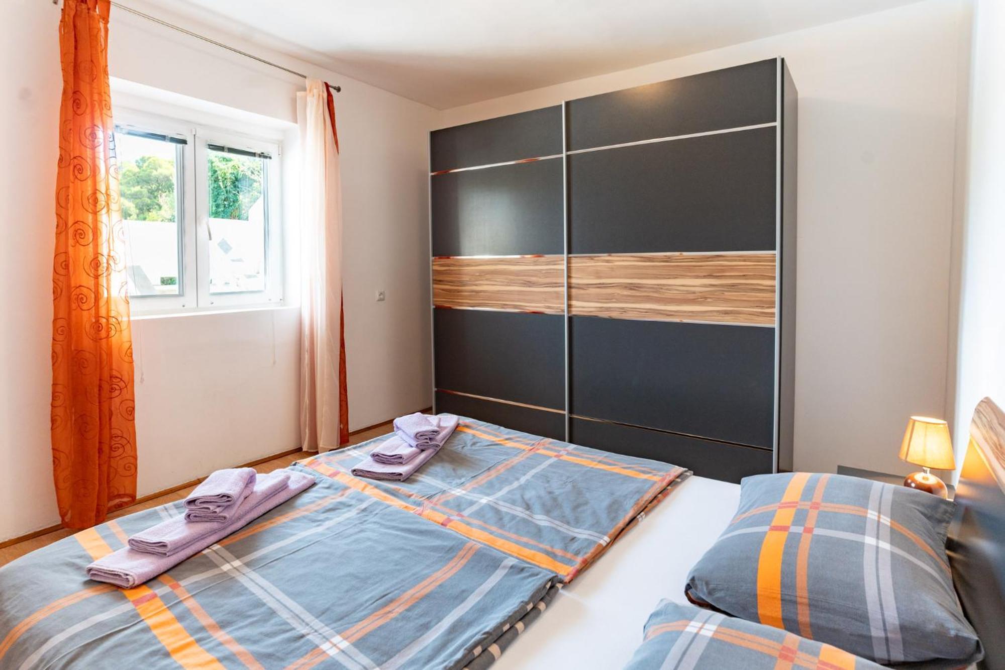 Apartments Lores Rab Town Ngoại thất bức ảnh