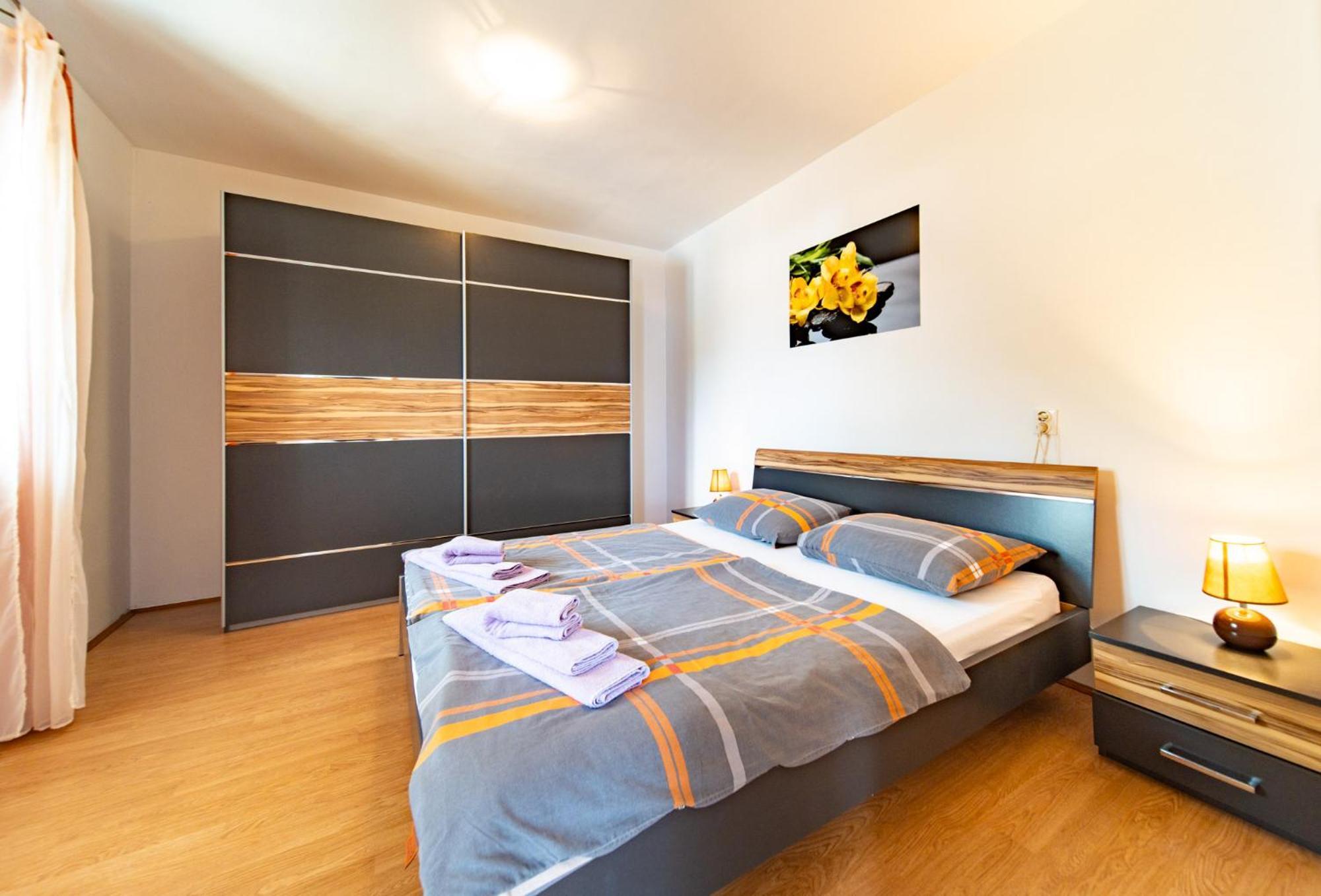 Apartments Lores Rab Town Ngoại thất bức ảnh