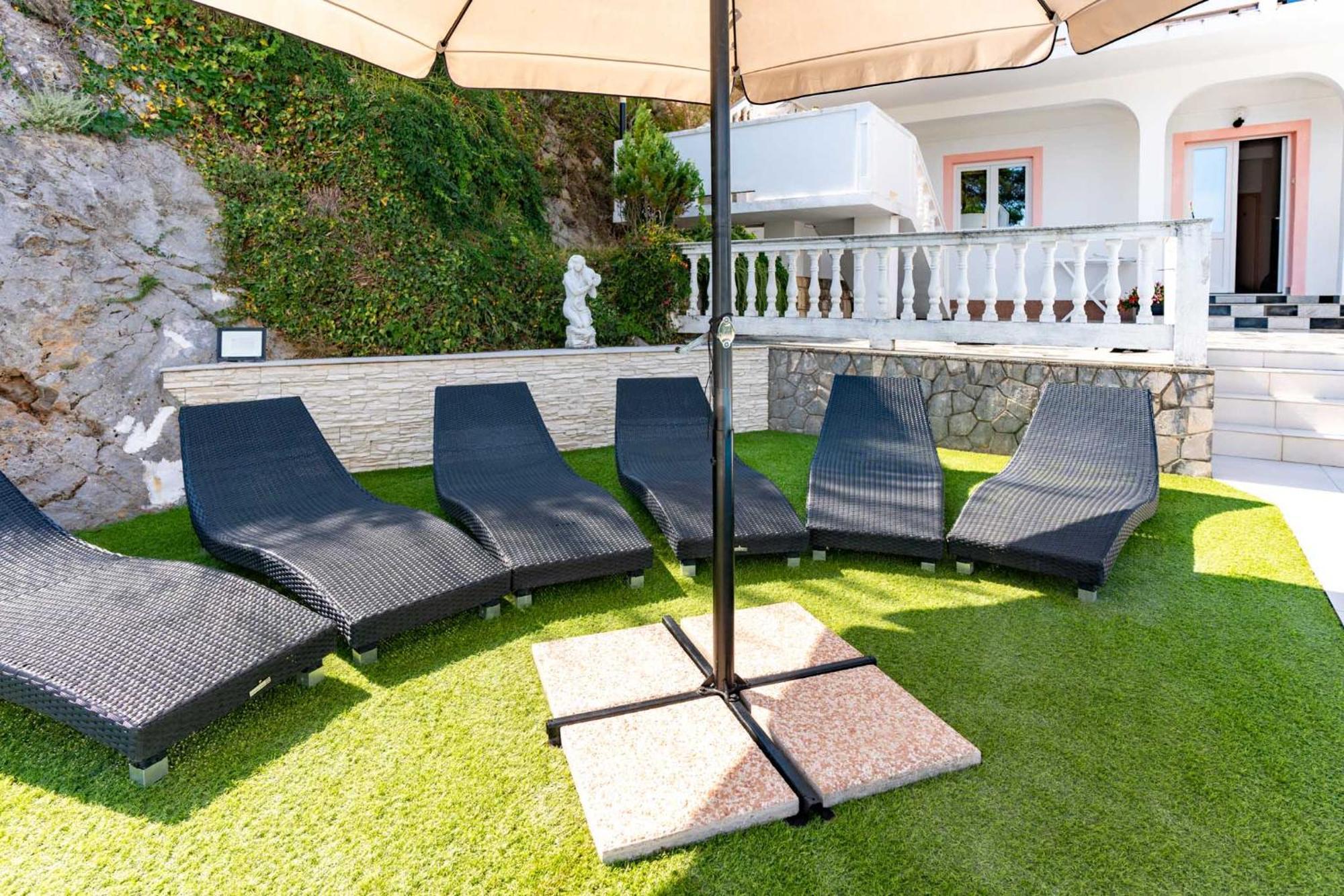 Apartments Lores Rab Town Ngoại thất bức ảnh